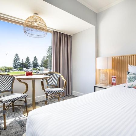Nightcap At Hotel Victor Victor Harbor Exterior photo