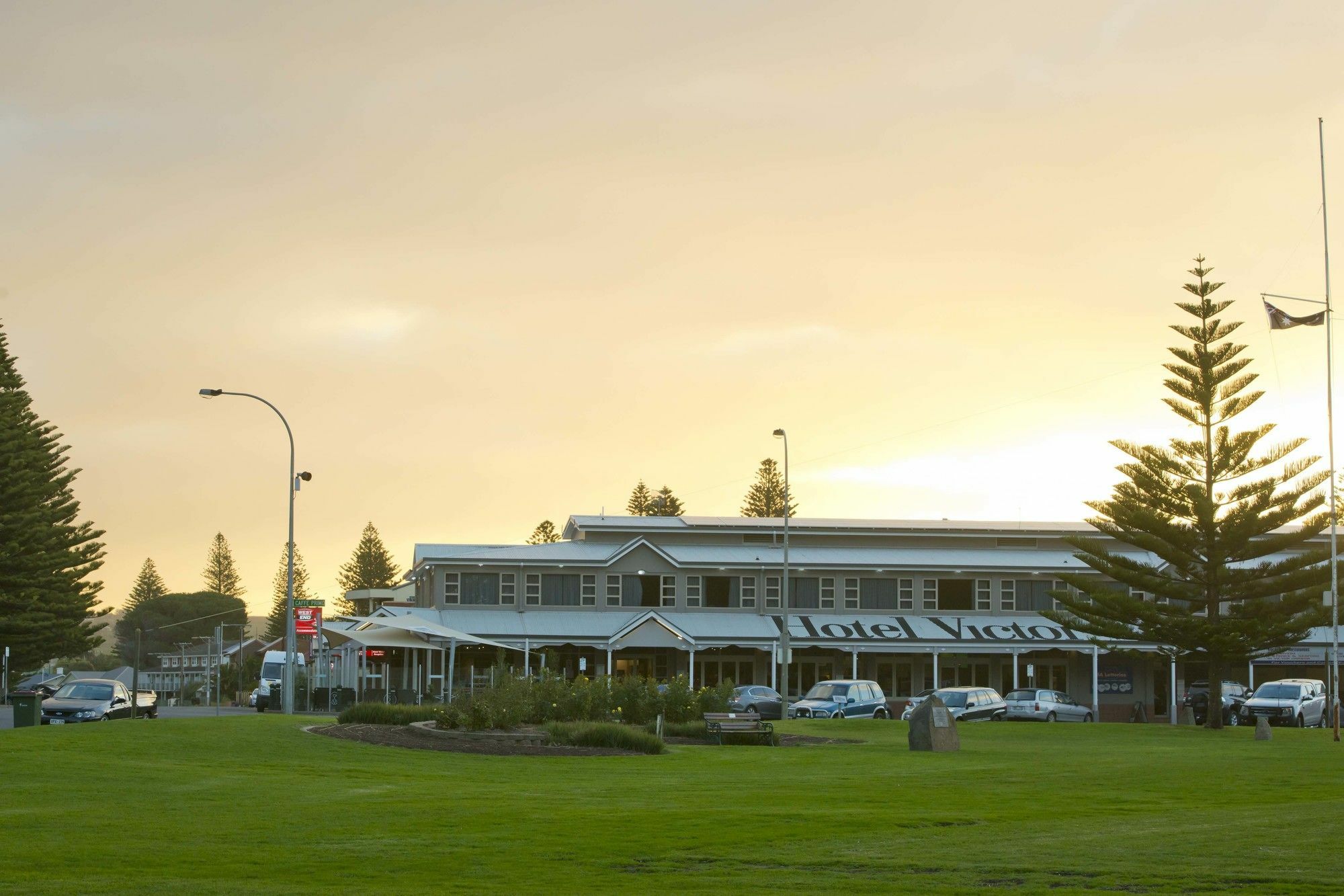 Nightcap At Hotel Victor Victor Harbor Exterior photo